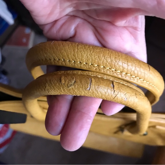 Beautiful Yellow Large Purse NWOT - Picture 13 of 14